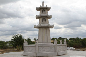 Ushnishavijaya Memorial Pagoda